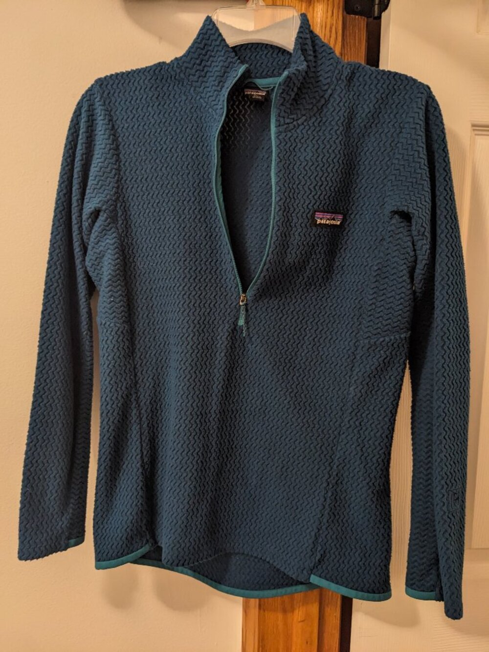 Patagonia W's R1 Air Zip-Neck - S LIKE NEW